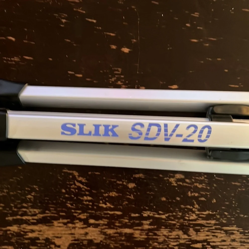 Tri Pod SLIK SDV-20